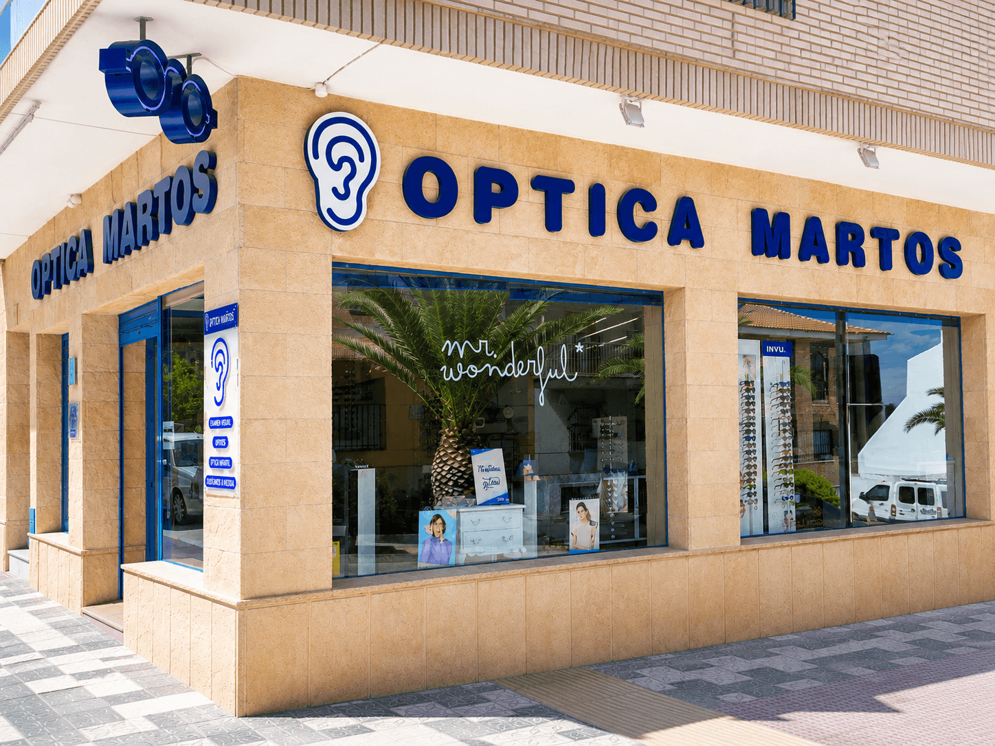 Interior de Óptica Martos
